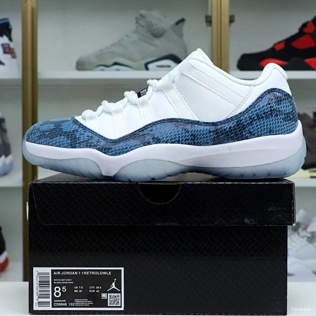Jordan Jordan 11 “navy snakeskin” Air 0806